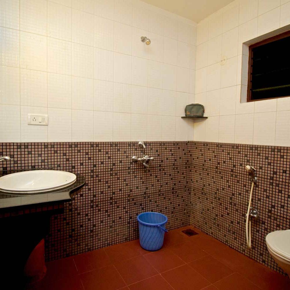 Rooms-with-Bathroom-Shower-Anjuna-Guest-House